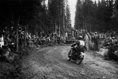 Backtävlingarna i Mosserudsbacken på 40-talet var mycket populära.